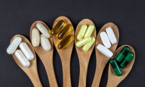  این مکمل‌ها رو نباید با هم مصرف کنی 